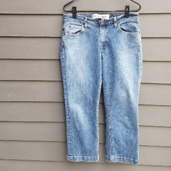 Gap Boot Cut Capris Size 8R - Picture 1 of 6